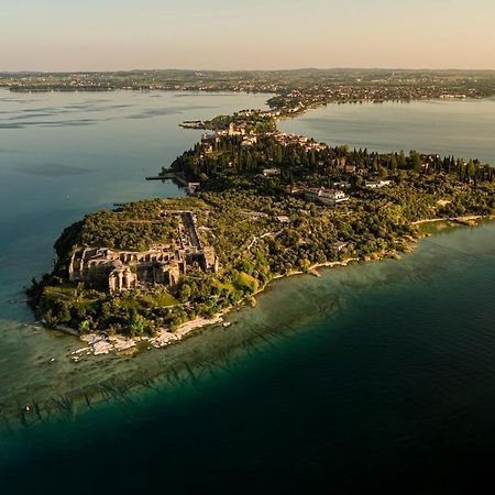 Lagoon Apartment Sirmione Exterior photo